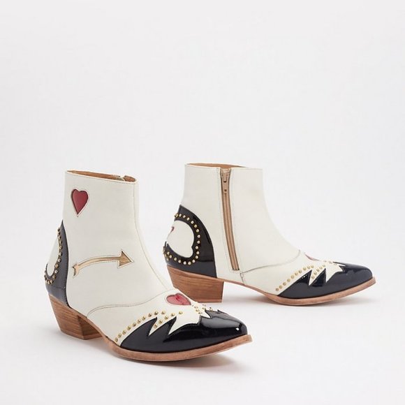 Nasty Gal Shoes - Nasty Gal 'Love on Fire' contrast Western boots